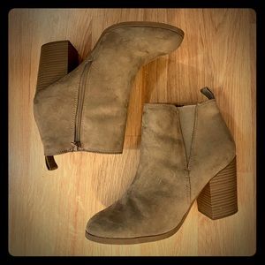 Express women’s ankle booties